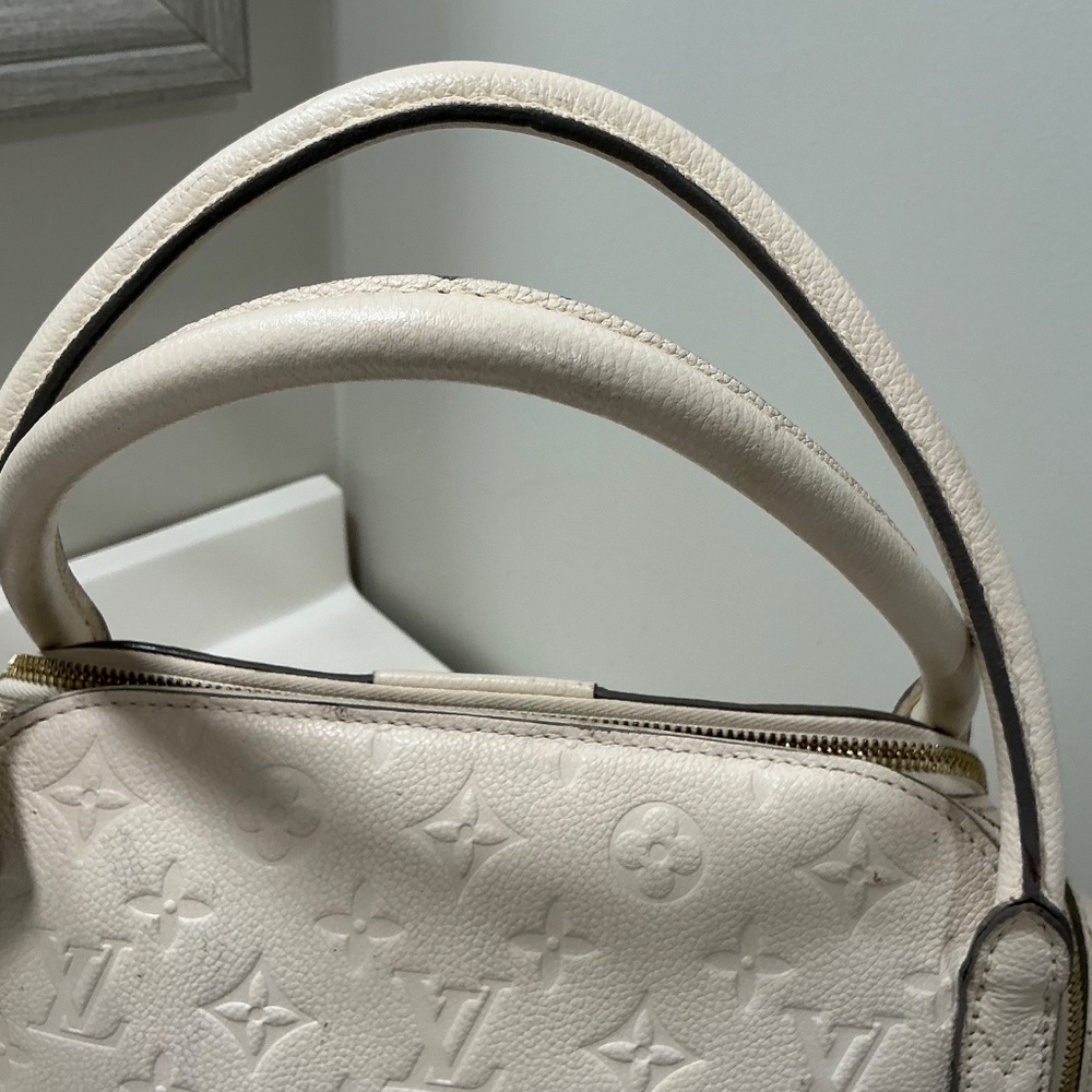 Louis Vuitton cream empritine Marais handbag - Picture 3 of 11